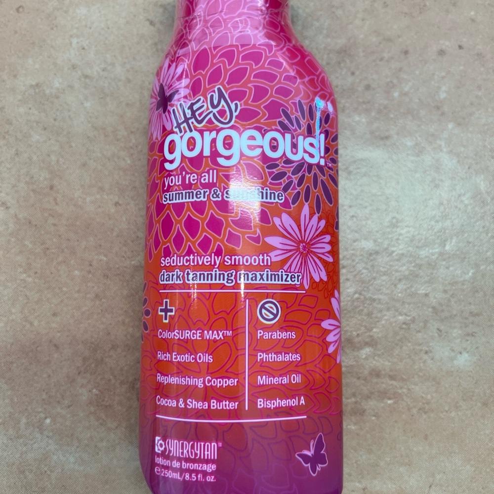 COPY - COPY - Tanning lotion
